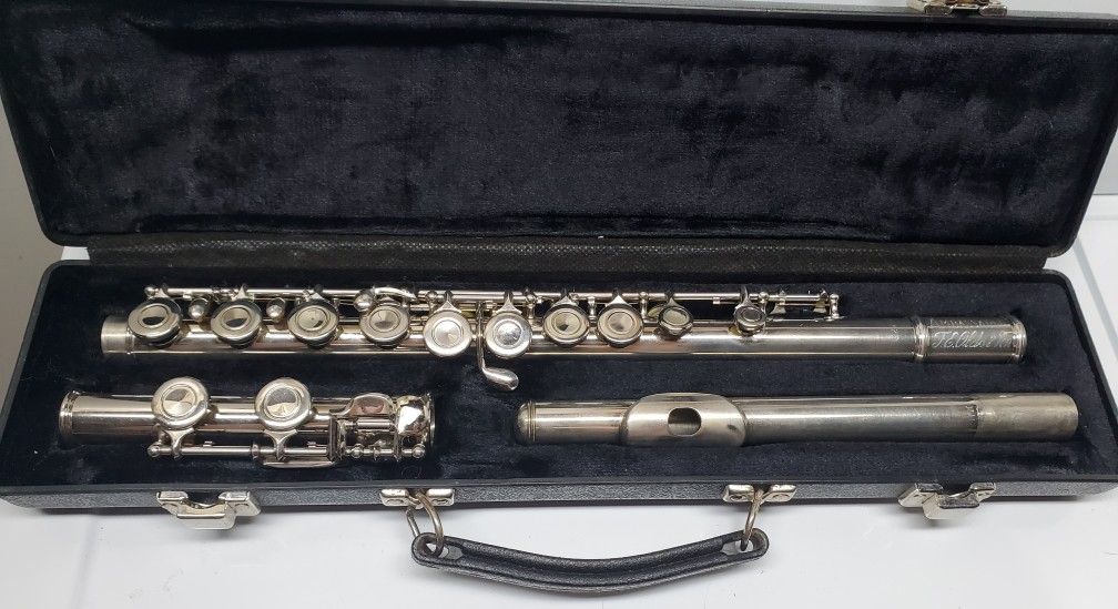 Beautiful Vintage Ambassador Flute
