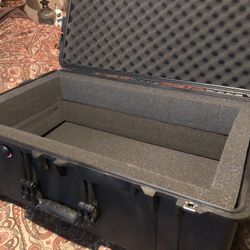 Pelican Model 1650 Large Case