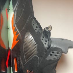 Air Jordan 5” Black/green/orange” size 9.5
