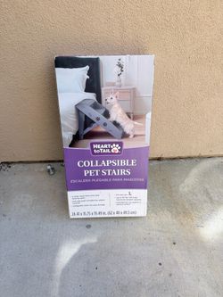 Used collapsible pet stairs