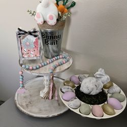 Decorative Easter Egg Tray With Faux Stone Bunny