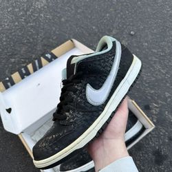 Nike Dunk Low Size 11.5
