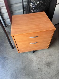 End table\file cabinet
