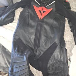 DIANESSE Leather Suit