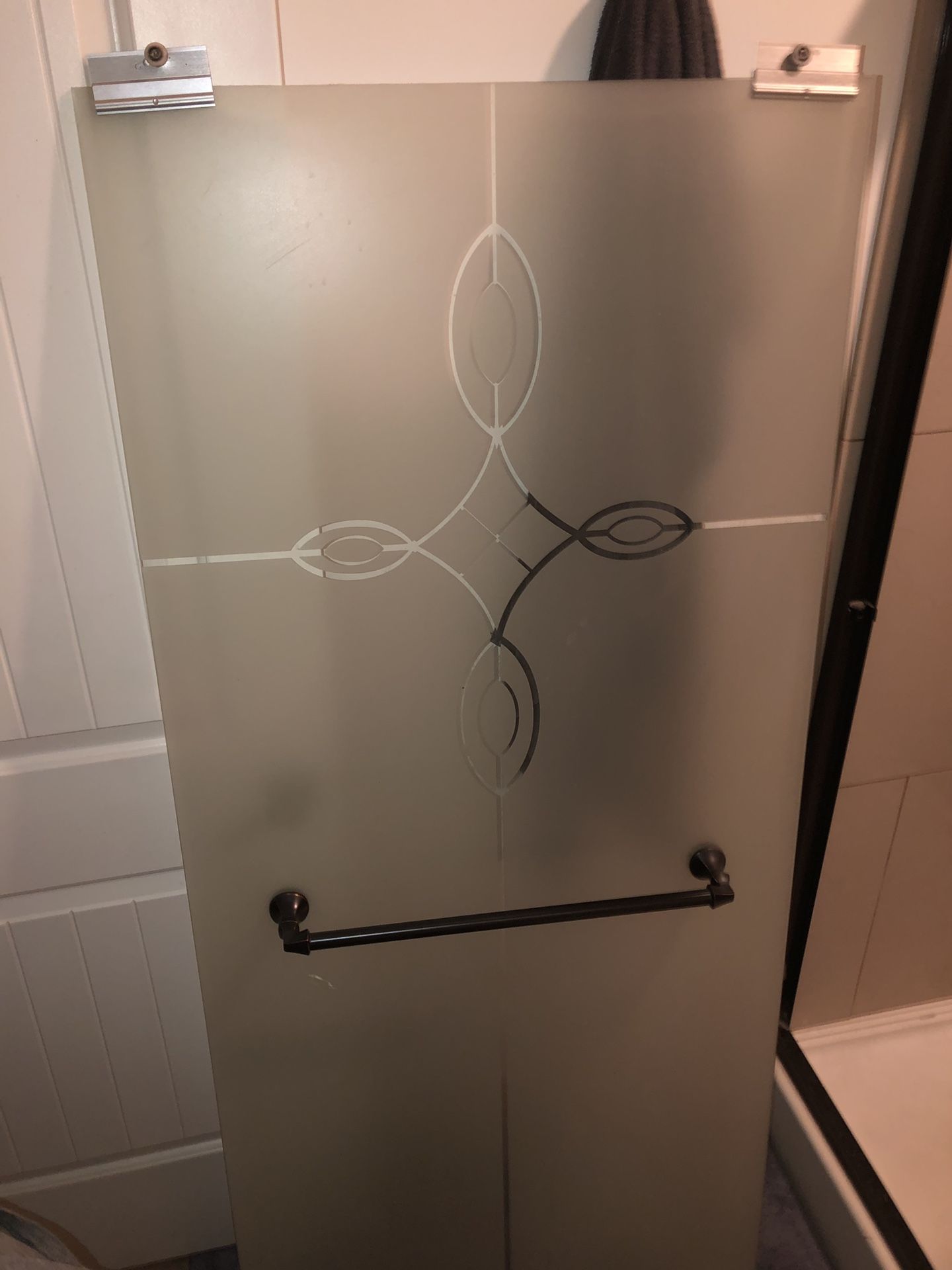 Tranquility glass shower door ,,,,,, only one for Sale in Phoenix, AZ
