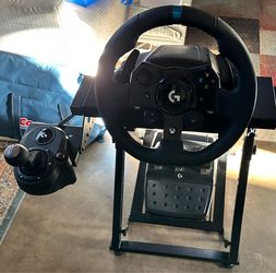 Logitech G923 Racing Wheel and Pedals, Shifter and Stand included+