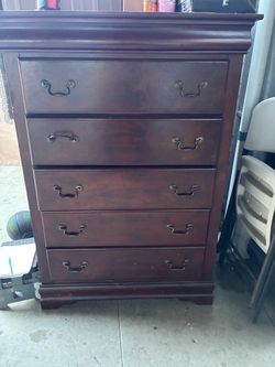 Brown dresser