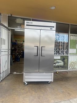 True commercial refrigerator LED