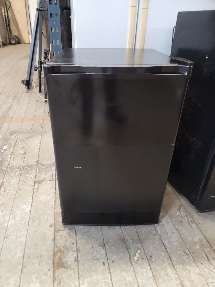 Small Mini Refrigerator