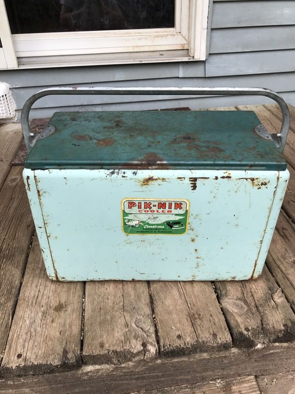 1950's Pik-Nik Cooler