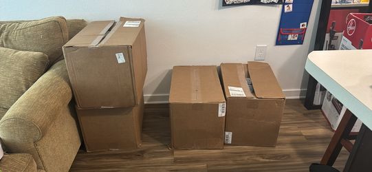 Selling brand new Size 7 diapers