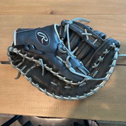 Rawlings 12 Inch First base Mitt.