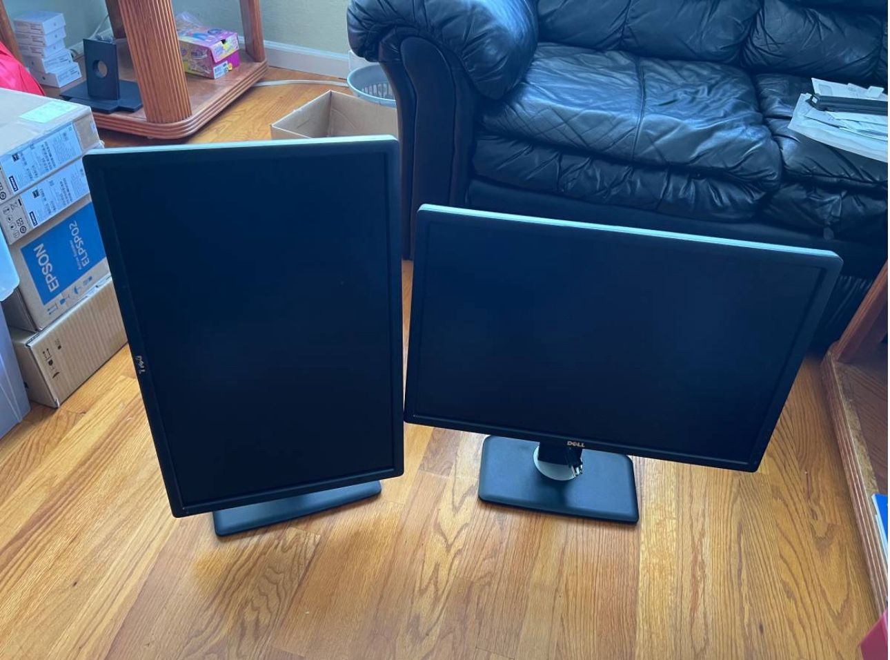 They are 22 24 27 32 inches New & Used Dell LG HP ViewSonic Monitor or LCD LED for Desktop Laptop Nuck Dock Station Full HD - Varies Sizes And Price