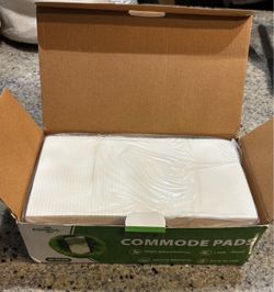 Box of 90 commode pads