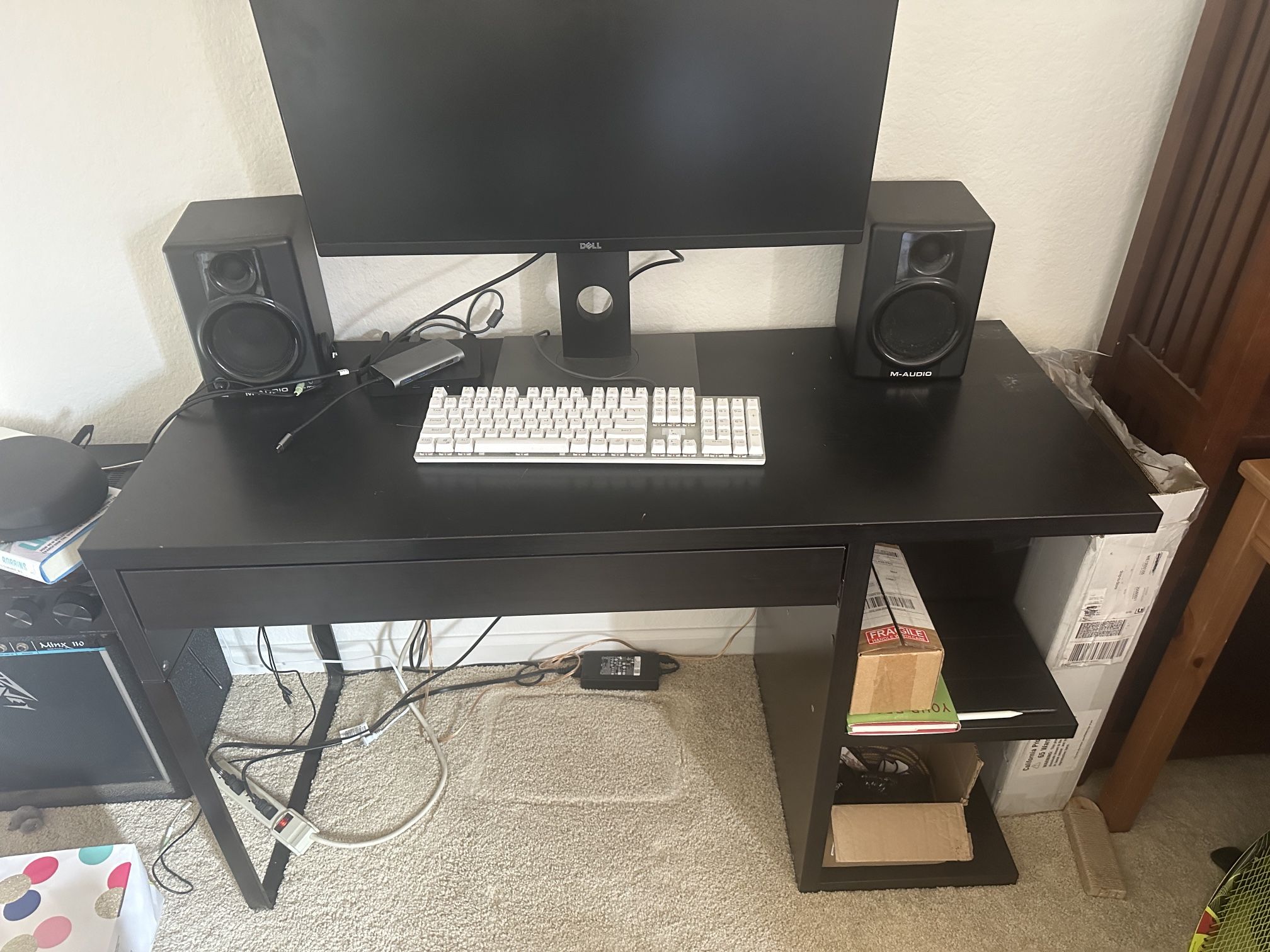 Computer desk