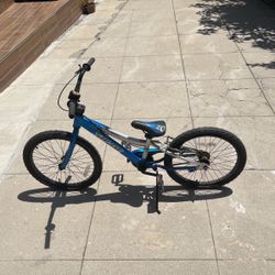 Specialized 20 Hotrock Kids bike
