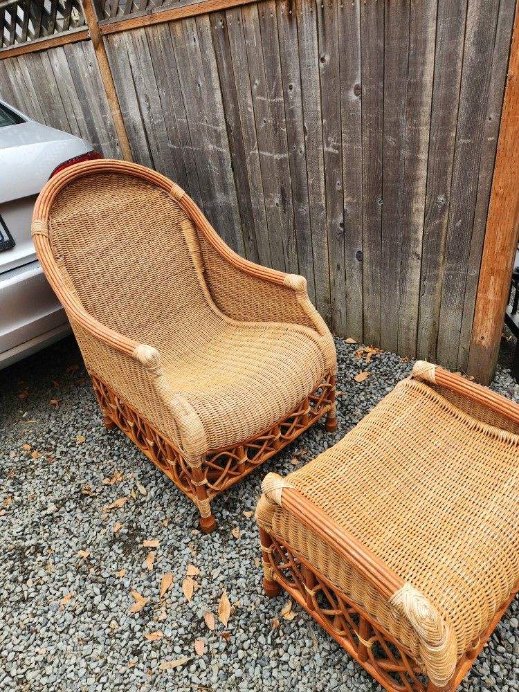 Vintage rattan wicker bentwood lounge easy chair and ottoman Palecek Deco Palm Beach tropical Victorian 40s 70s Hawaiian