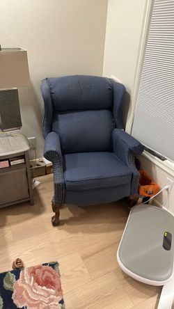 Navy accent chair/recliner