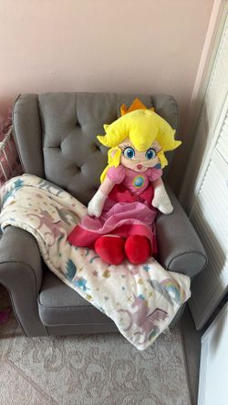 Giant princess Peach