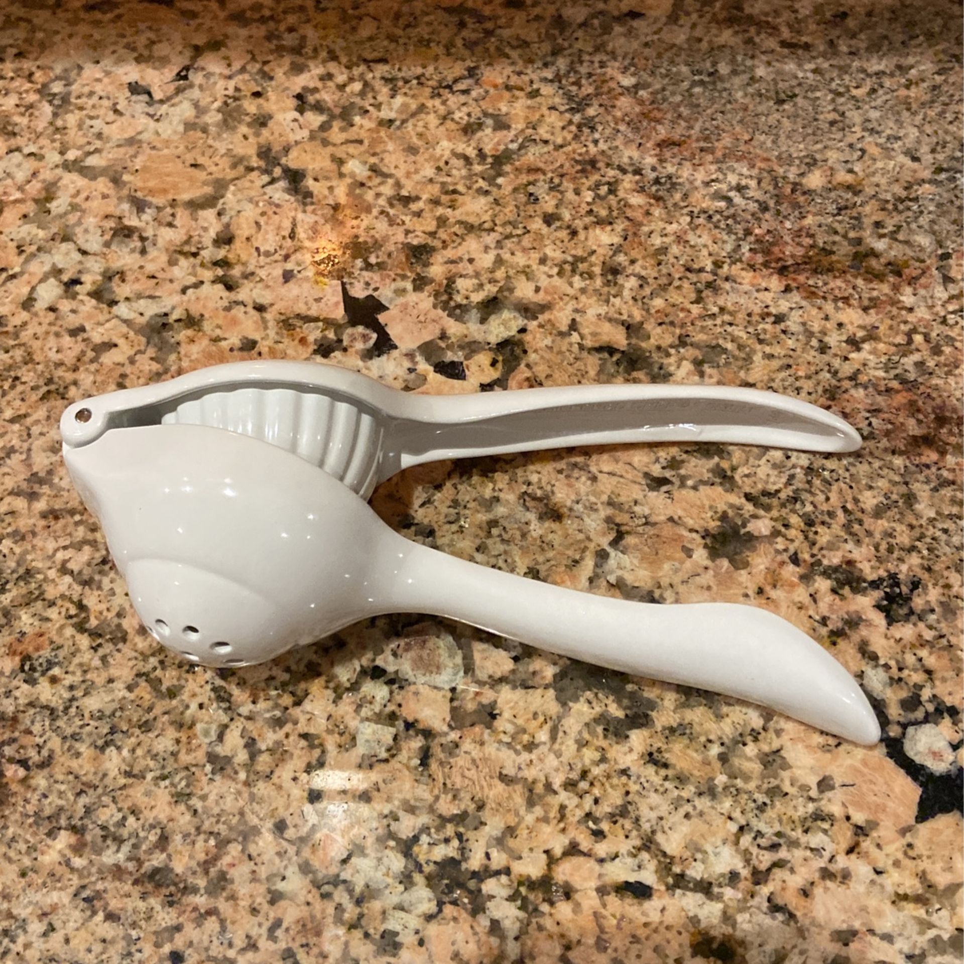 Pampered Chef Citrus Press Item #2595