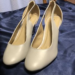 New Comfortview Gray Heels Women Size 9 1/2 Wide