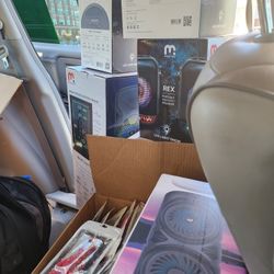 BLUETOOH SPEAKERS FOR SALE FROM $40 - $200.  REFER A PERSON GET $5  OFF BOTH ORDERS