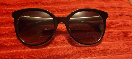 Gucci Sun Glasses 