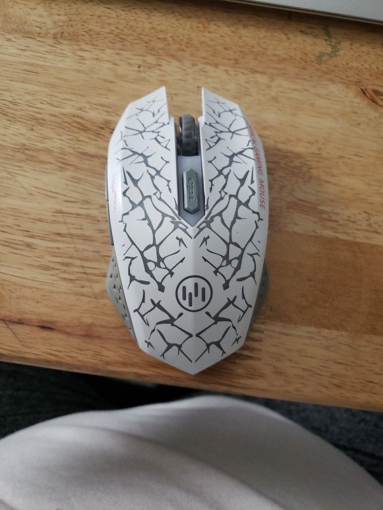 Tenmos K6: Wireless Gaming Mouse