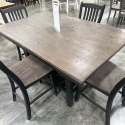 RUSTIC TOBACCO AND BLACK DINING TABLE AND 6 CHAIRS 