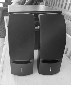 ** Bose 161 bookshelf/surround sound speakers **