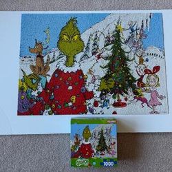 THE GRINCH 1000 PIECE PUZZLE (Recommended age 8+) 20” x 28”