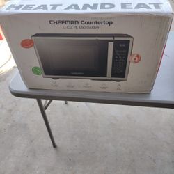 Chefman Microwave