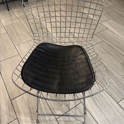 Set of 3 modern barstools