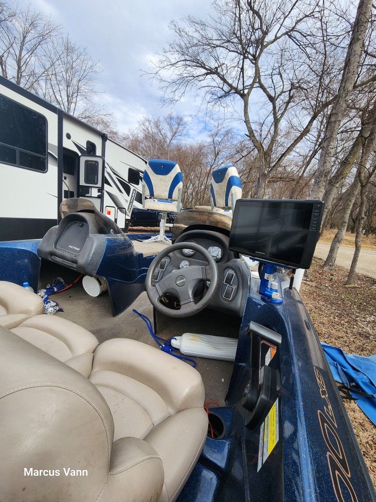 Crappie Fishing Ready To Go Garmin Livescope for Sale in Yantis, TX