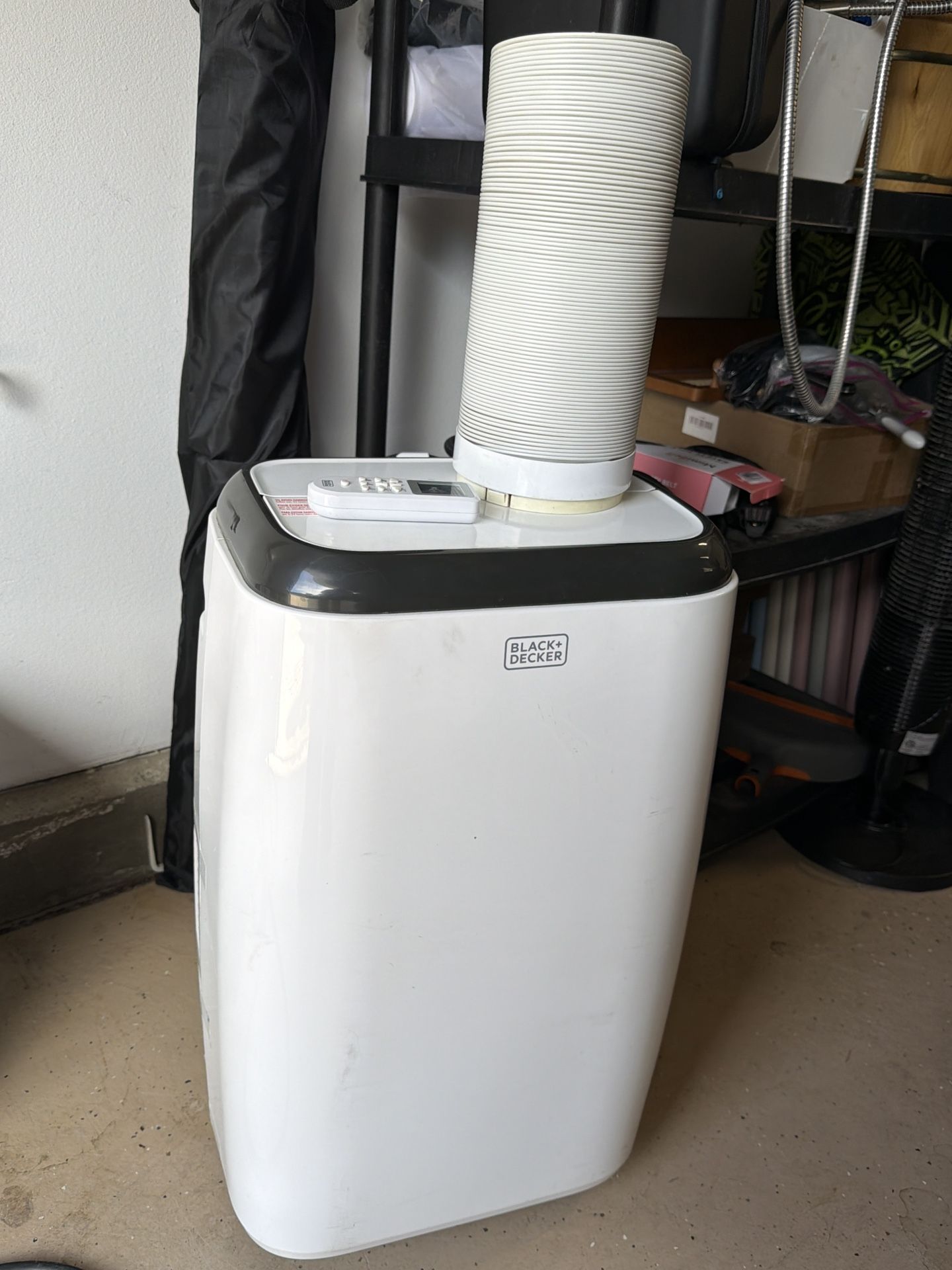 Portable Air Conditioner – BLACK+DECKER – With Hose & Remote