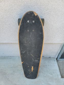 SKATEBOARD $25