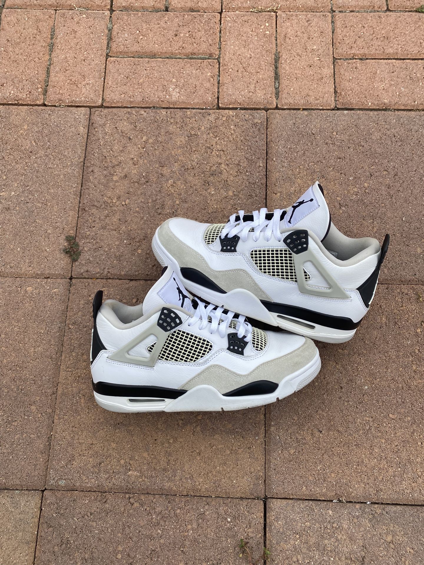 Jordan 4 Military Black Retro