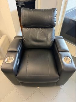 LIKE NEW Black Power Theatre Recliner with Power Adjustable Headrest