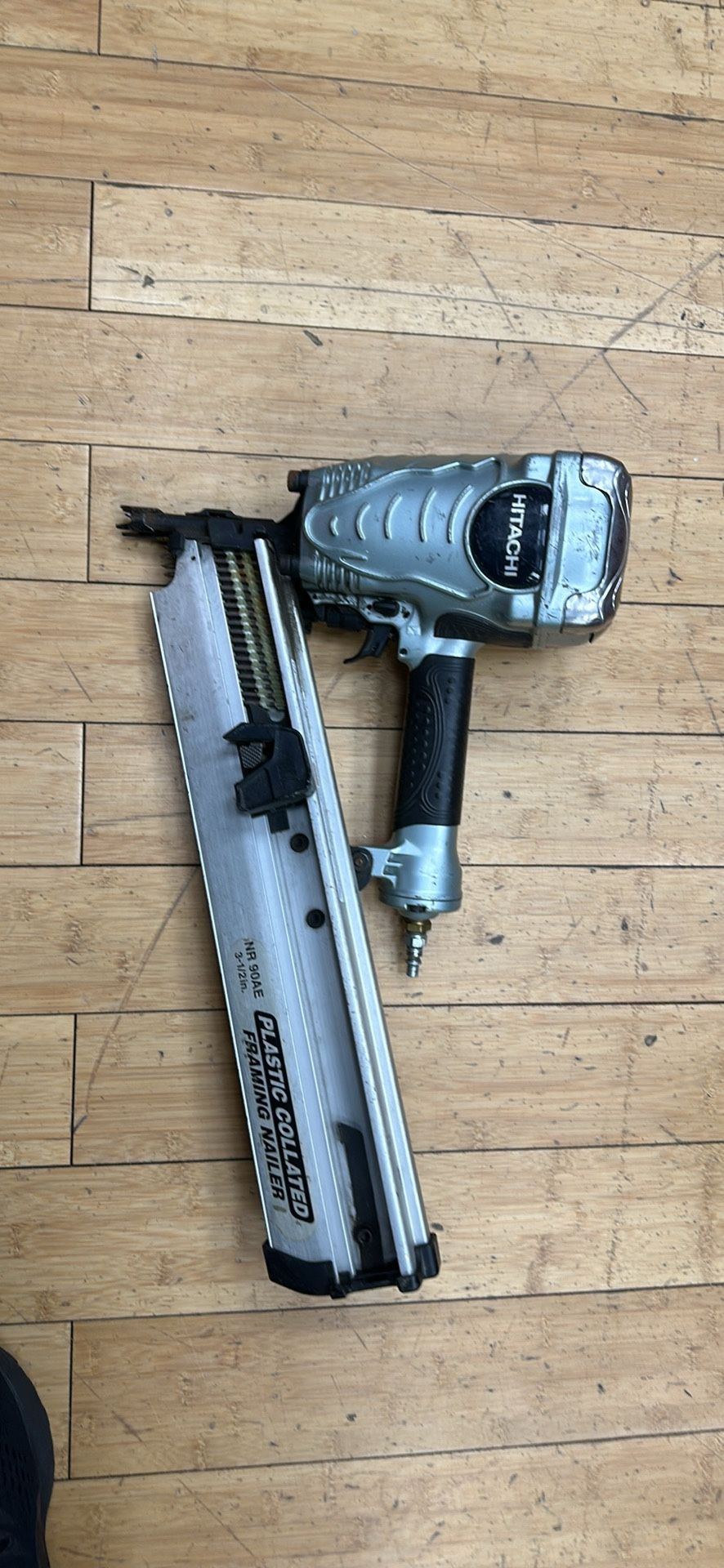 Hitachi 21 Degree Framing Nailer Air