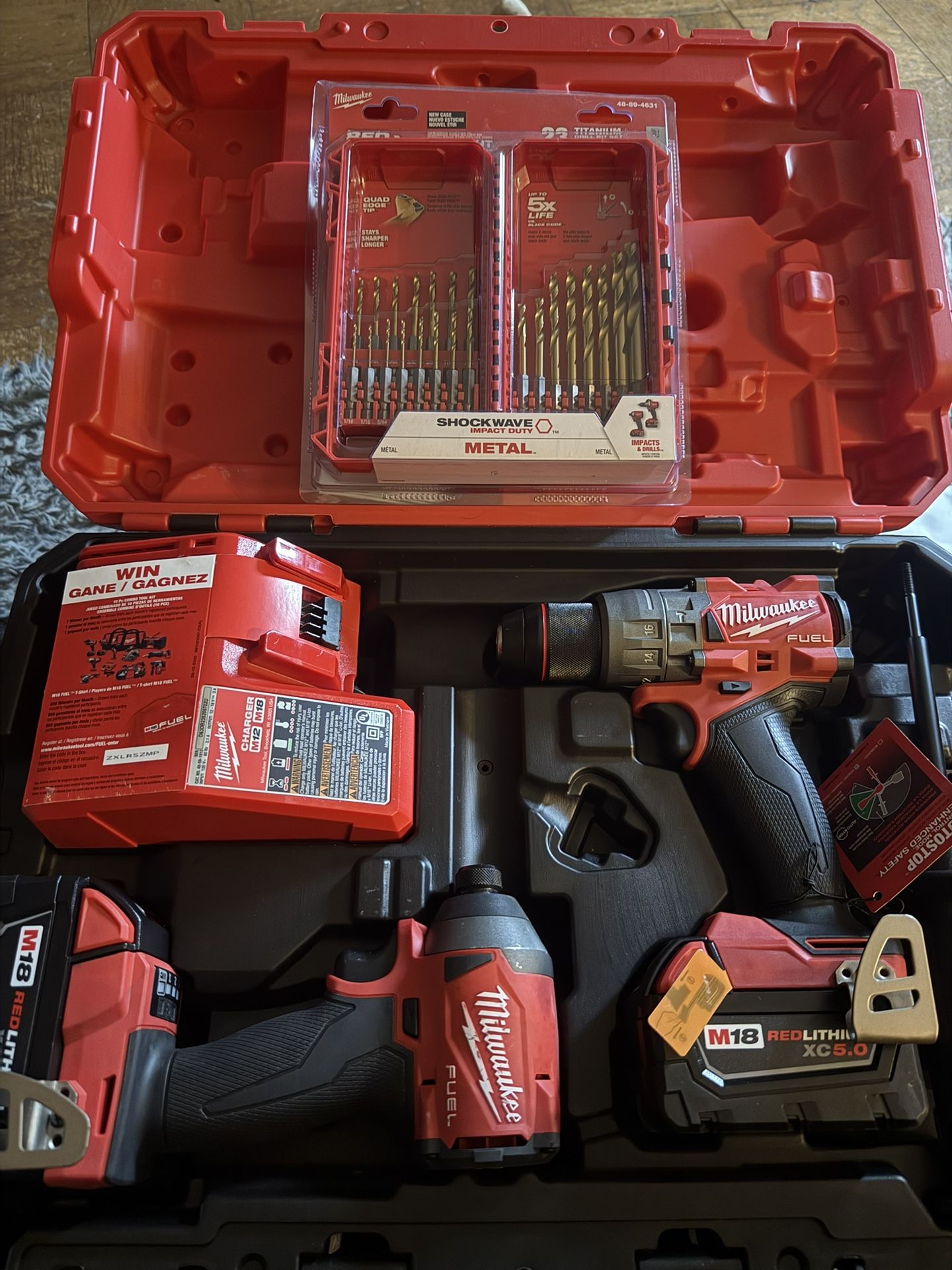 Milwaukee Impact Driver / Hammer Drill Set