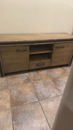 Modern TV Stand  (65”w x 17 3/4d x 28”h)