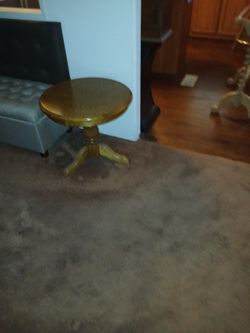 Round Oak End Table