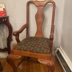 8 Dining Room Chairs