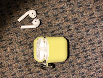 Airpods and extra pieces