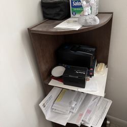 Brown corner bookshelf