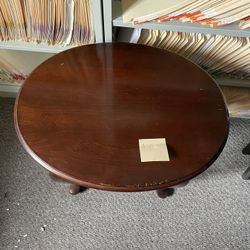 4-Legged Miniature Roundtable 