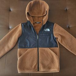 The North Face Forrest Fleece Hooded Jacket size: Small/7-8