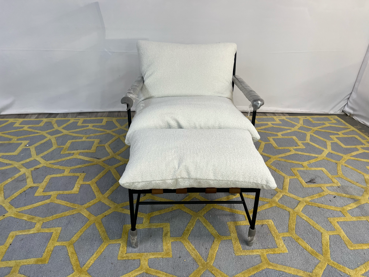 ( Delivery Available ) Denver Modern Vail Outdoor White Lounge Chair with Ottoman