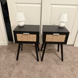 Set Of 2 Black Nigh Stands With 2 Lamps Included 