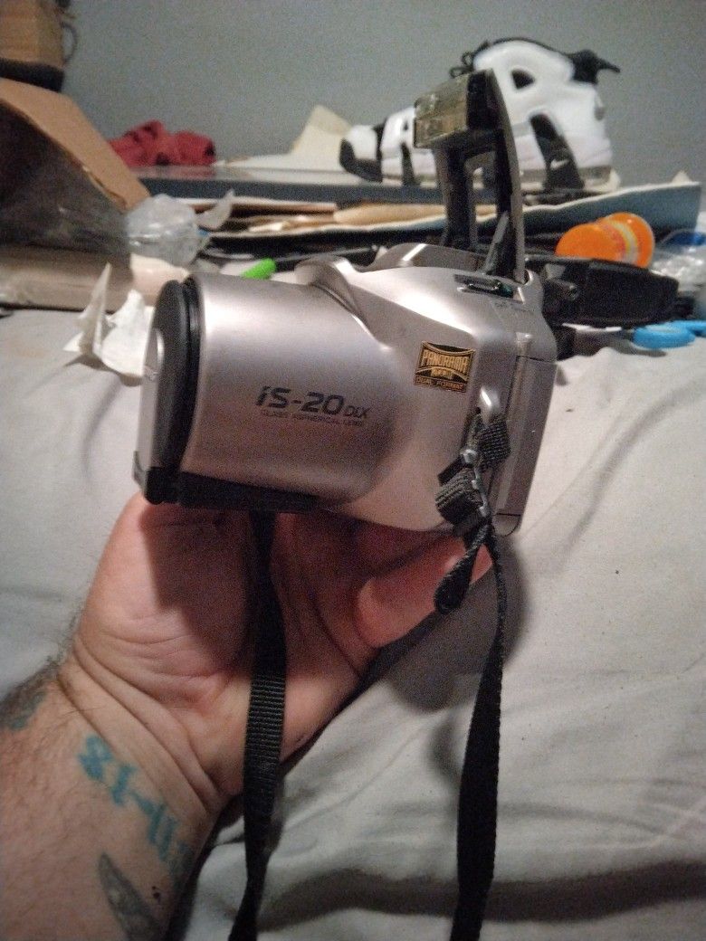 Olympus Is 20 DLX